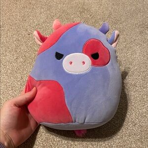 NWT Sue 8” Squishmallow Select Series